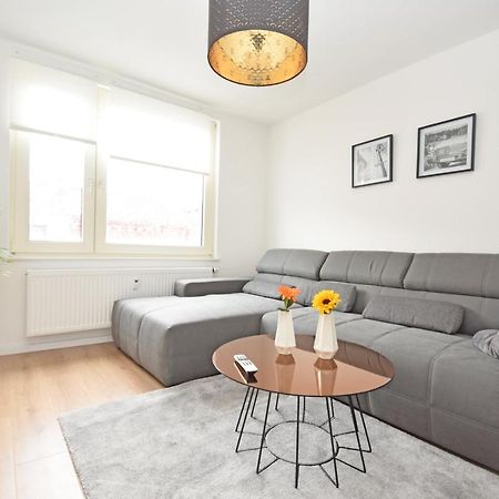 Zentrale Wohnung Im Herzen Des Viertels Бремен Екстериор снимка